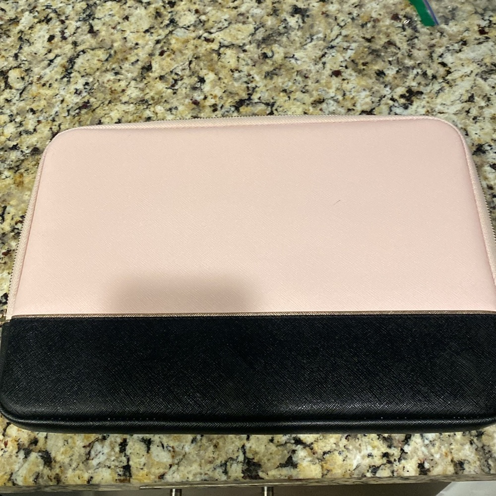 Kate Spade Computer Case - Picture 2 of 4